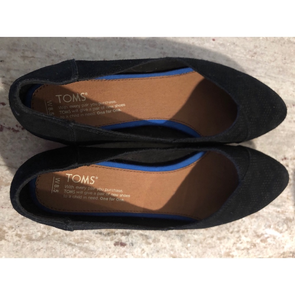 TOMS Women’s Size 8.5 flats